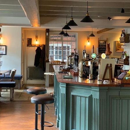 The Boot And Shoe Inn Flintham Exteriör bild