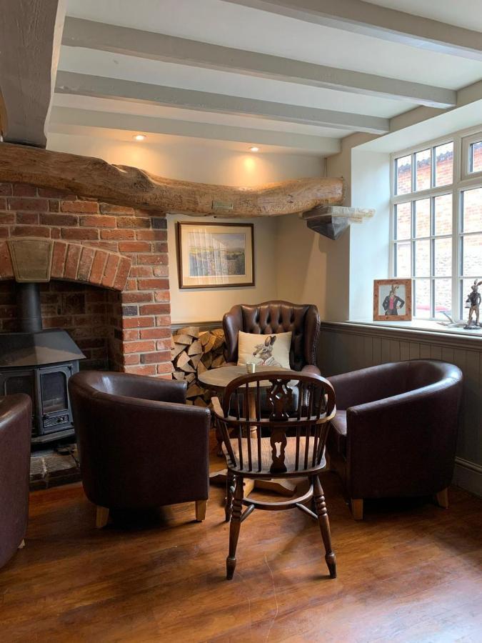 The Boot And Shoe Inn Flintham Exteriör bild